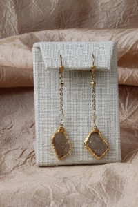 Long agate pendant earrings