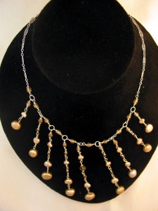 Chandelier pearl necklace champagne    