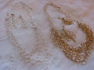 Fall 06 Chain multi-strand     